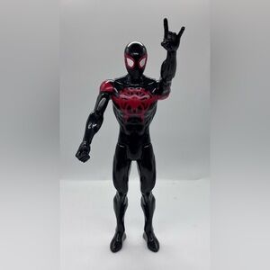 Hasbro 2017 Marvel Spider-Man Spider-Verse Titan Hero Series Mile Morales 12”